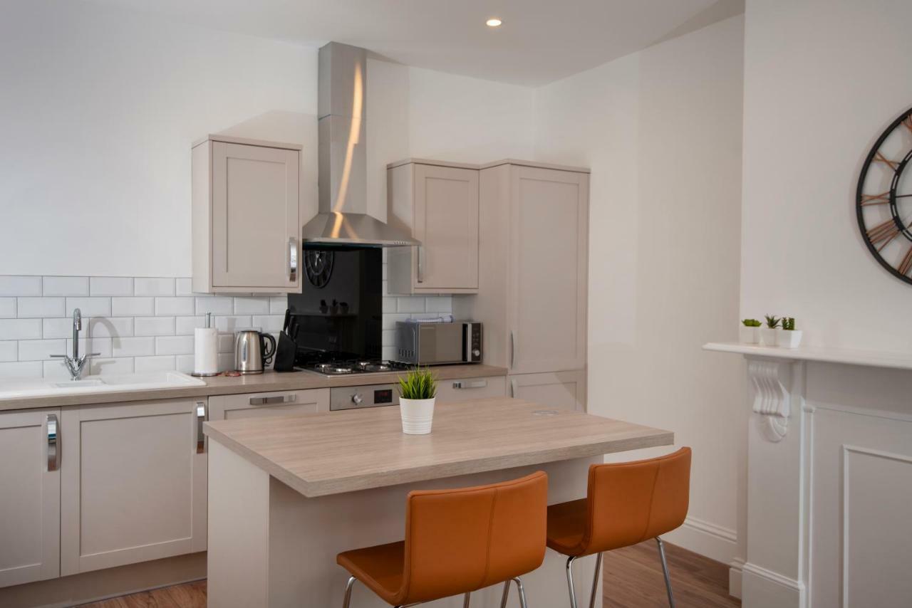 Flat A - Spacious Ground Floor, 1 Bedroom Apartment In Central Southsea, 포츠머스 외부 사진
